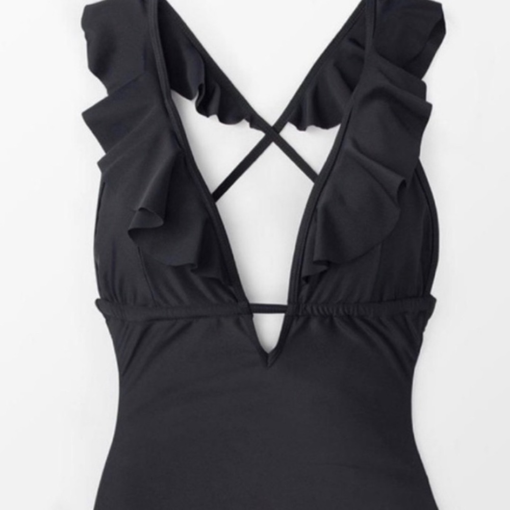 Cupshe Black Ruffle One-Piece